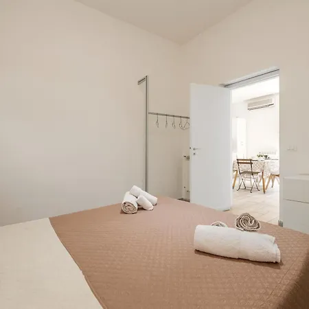 Cantieri Porto 公寓 *