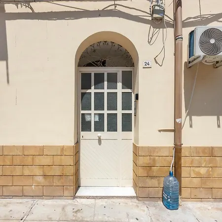 Cantieri Porto * باليرمو